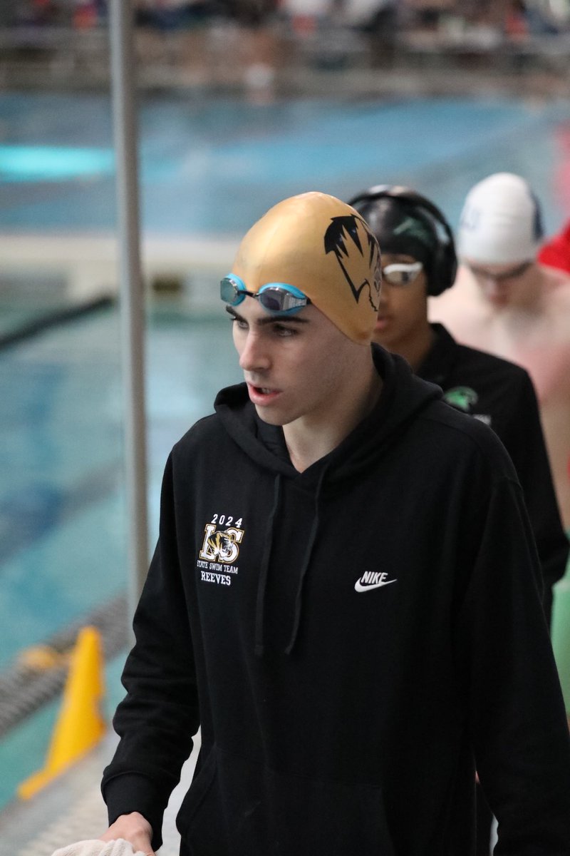 There’s something in the water today! Lee’s Summit HS senior, Noah Reeves, sets a new Class 2 record for the 50 yard freestyle with a time of 20:20!