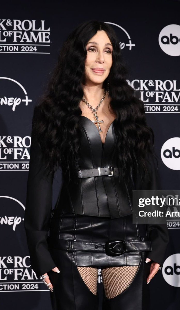 shanelleblough's tweet photo. The rest of the month will be awesome with @cher's upcoming TV appearances, the release of Cher: The Memoir Part 1 and the book tour!! I can't wait!!🎉😊❤️ #CherForever
📸 Arturo Holmes/Getty Images https://t.co/hffuDDfbZA