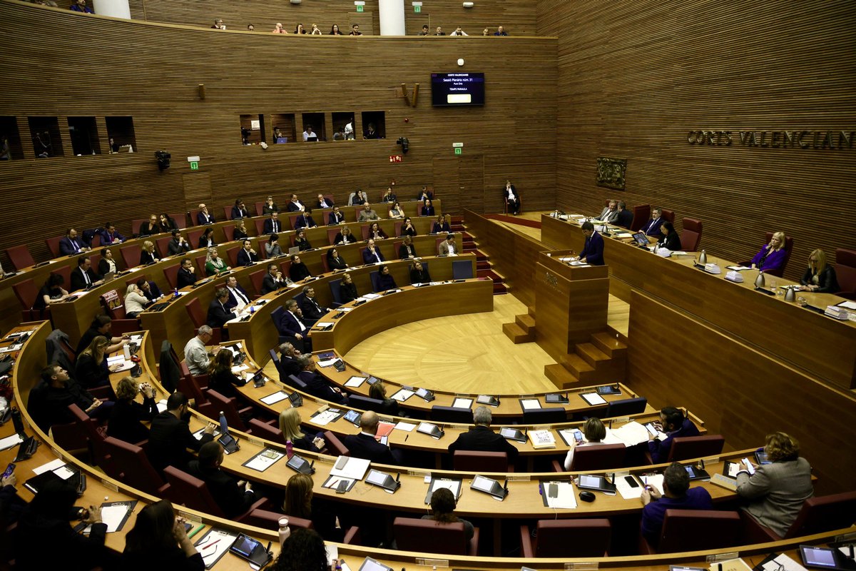 Reconéixer els errors, demanar perdó i donar explicacions. Superar esta tragèdia no serà fàcil, però si caminem units, ho aconseguirem.

Hui me quede en el to i en les formes. Un exercici d'humilitat i responsabilitat que establix les bases per a reconstruir la nostra terra,