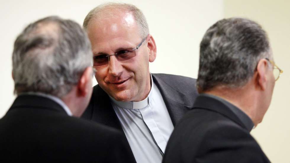 reisquarteu's tweet image. #Diocese alerta para perfil falso do #bispo de #Coimbra que tentou #burlar pessoas: observador.pt/2024/11/12/dio… #IgrejaCatolica #fail