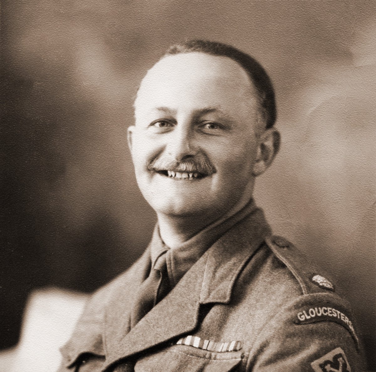 The families of two lost soldiers have visited their gravesides, after their remains were identified by the MOD War Detectives. 🔍
 
Maj Patrick Angier and Sgt Donald Northey were killed during the Battle of the Imjin River, as they fought to restore freedom to South Korea. 🇬🇧 🇰🇷
