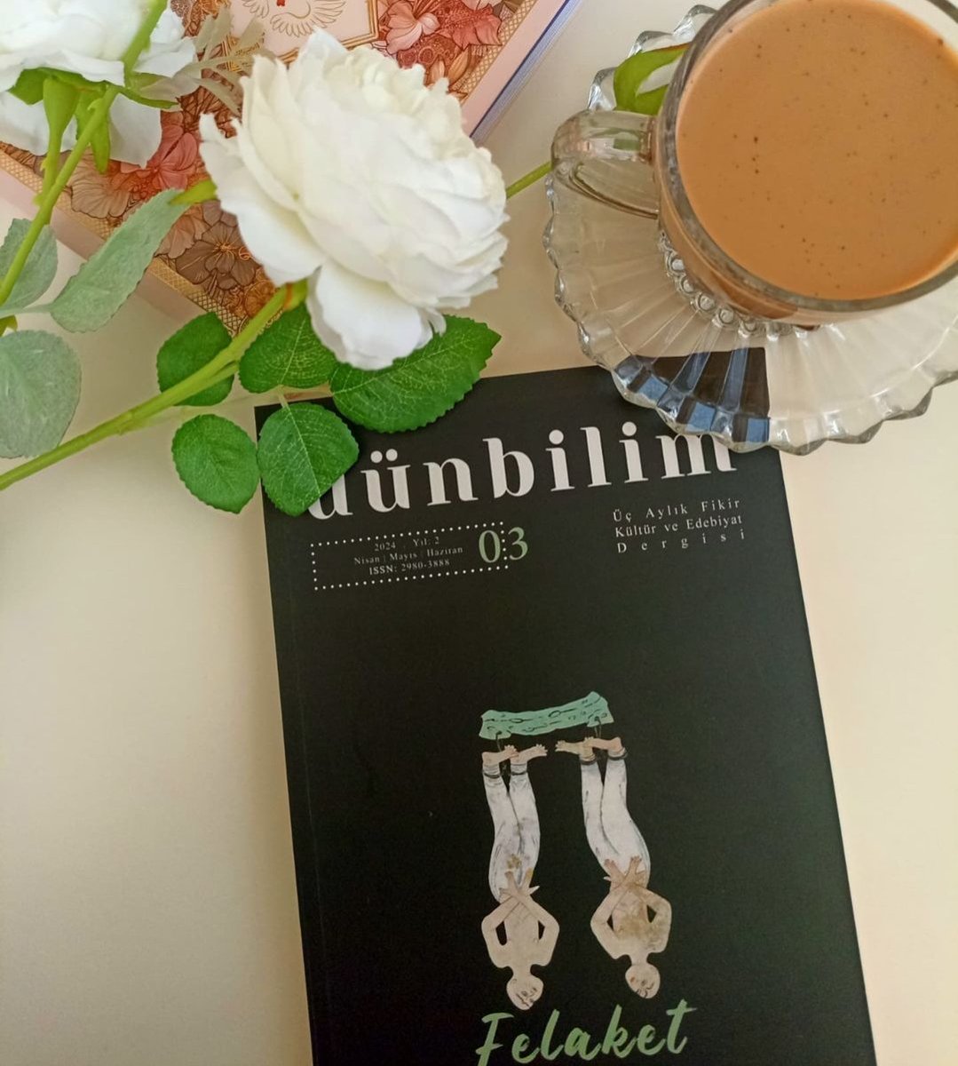 Kişinin aldığı dergide kendi yazısını okuması çok güzel bir duyguymuş. Yazım Osmanlı'da ve bazı kültürlerde Ek olarak melhameler ışığında Ay ve Güneş tutulmaları.Heyecan verici bir konu ve heyecan verici bir sayı.. Herkese tavsiye ederim🙏🏻📚😊