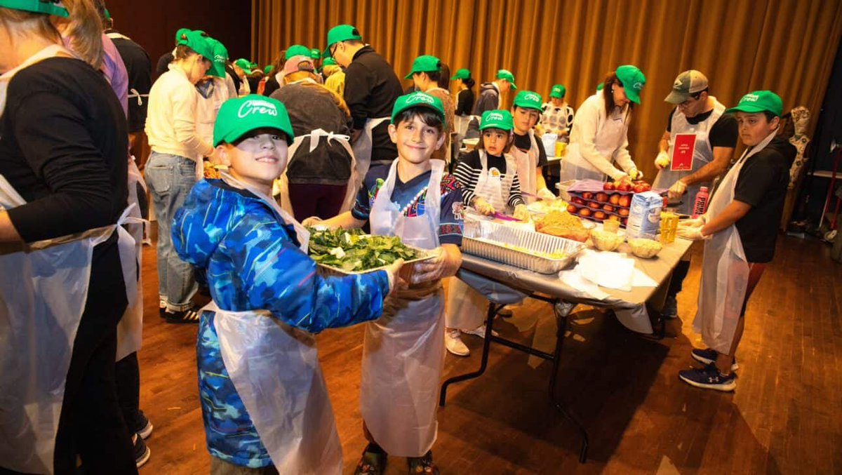 Looking to volunteer this Thanksgiving season? Now is the time to sign up for Everything But The Turkey, our annual program with the <a href="/E_DCJCC/">Edlavitch DCJCC</a>! And thanks to <a href="/Washingtonian/">Washingtonian 🌸</a> for the shout out! 

washingtonian.com/2024/11/14/way…