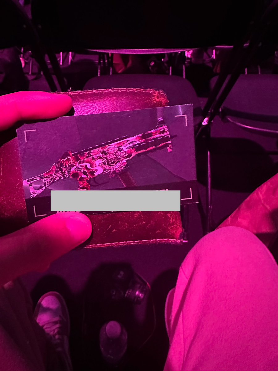 Ump45 Major Skin Giveaway 🇨🇦
RT &amp; Follow <a href="/Royal_Penguinxx/">Royal Penguin | Ryan</a> to enter
Winner picked on Monday🙏🏻