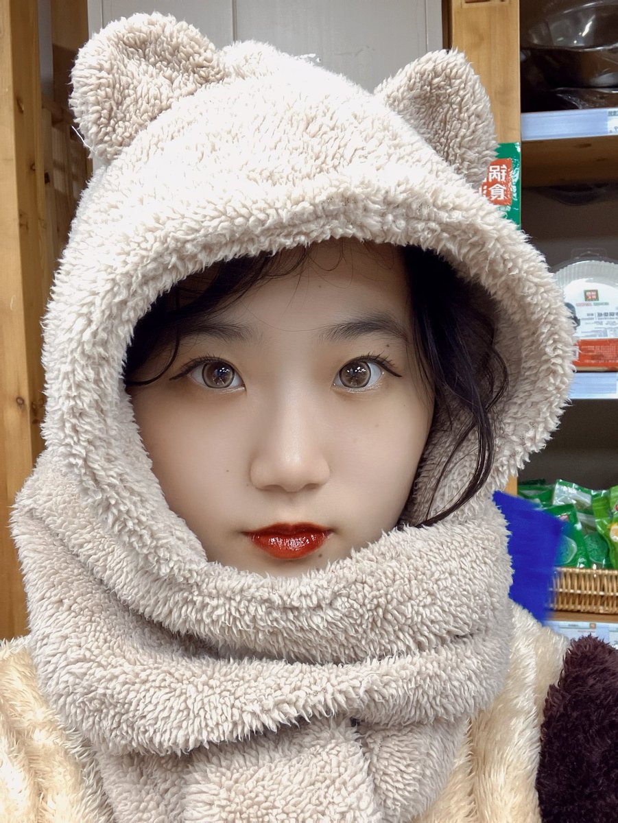 dudada37's tweet photo. 老头说我的眼睛很亮嘿嘿 https://t.co/gbHx71CSte