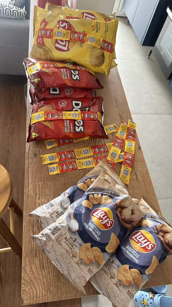 To começando a achar que a mordida premiada da <a href="/Elmachips/">Elma Chips Brasil</a> é uma farsa..nenhum prêmio até agora 🙁😢