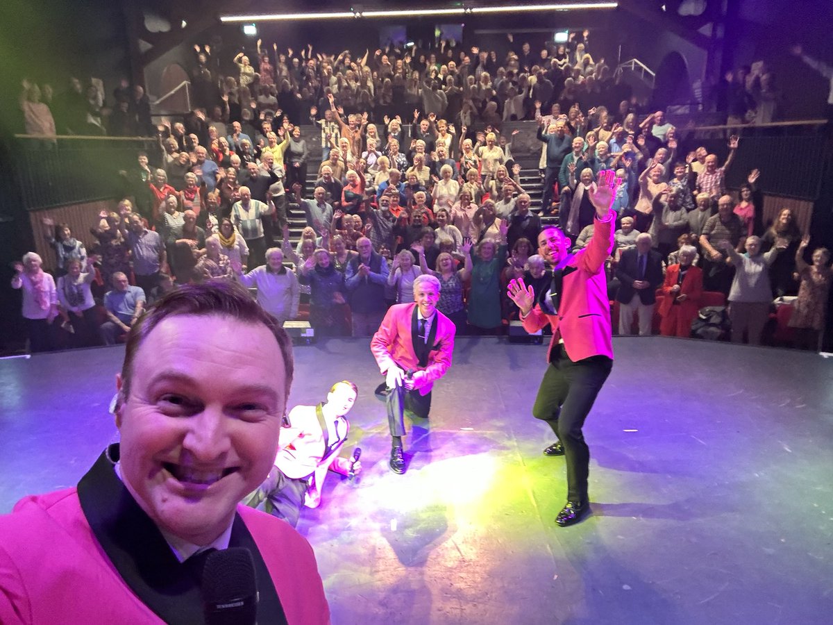 Thank you Abergavenny! 
📸
Our first time at The Borough Theatre and hopefully not the last. Thank you for having us.

A @handshakegroupltd production written by <a href="/ian_curran_/">Ian Curran</a> 

#ohwhatanight #tour #theatre <a href="/wales/">Carolyn</a>