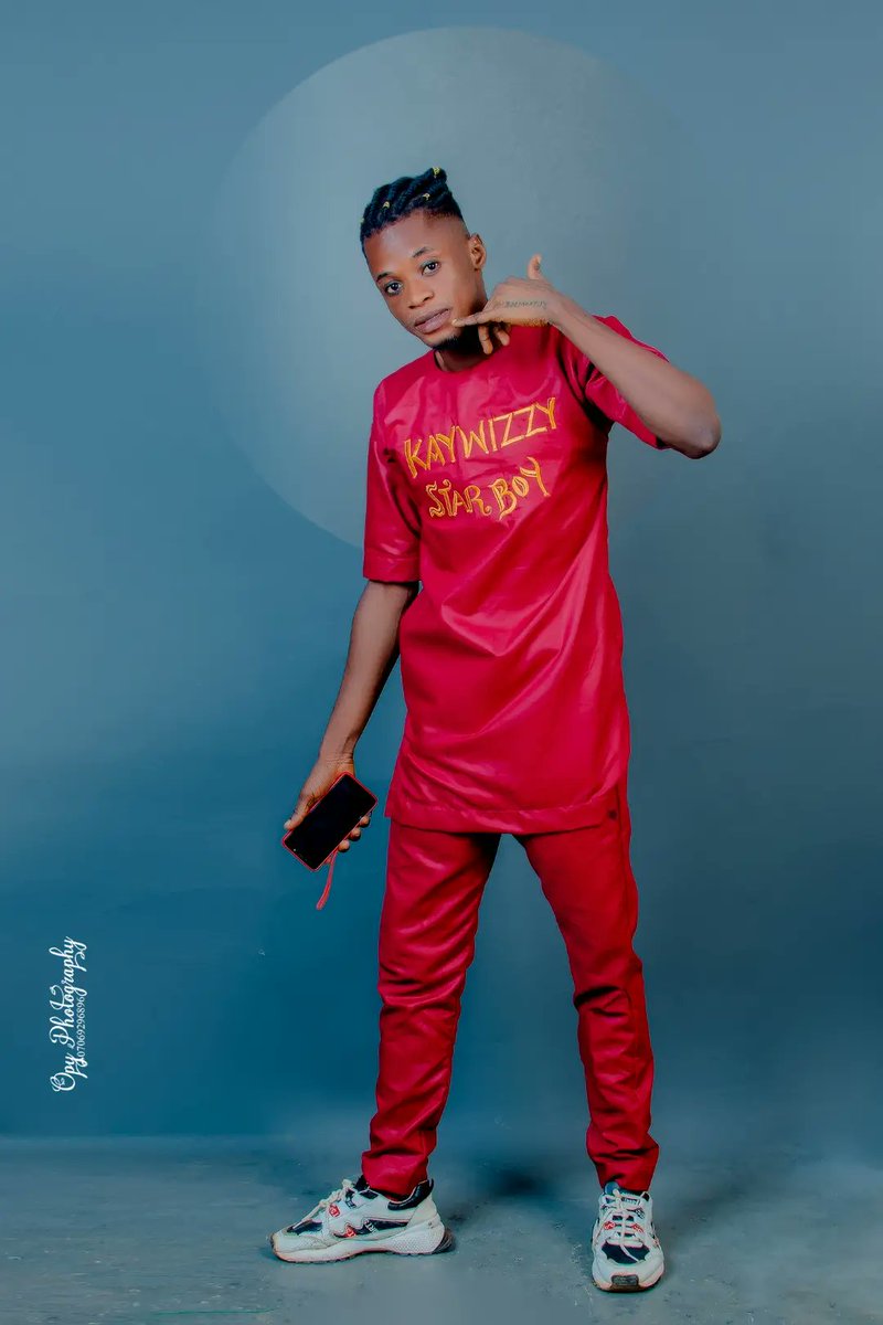 Believe in your dream 12 year now chasing to meet <a href="/wizkidayo/">Wizkid</a> , I believe never give up , listen to Starboy money by me <a href="/kaywizzy/">shaz</a>
