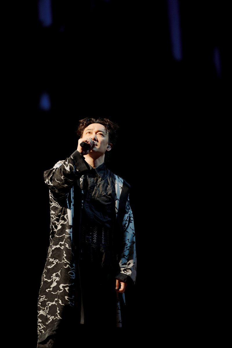 TofuPopRadio's tweet photo. ใกล้เข้ามาแล้วกับโชว์แรกในรอบ 12 ปีที่ไทยของ #EasonChen กับ "Eason Chan FEAR and DREAMS World Tour in Bangkok" วันที่ 22 ก.พ. 68 ณ อิมแพ็ค อารีน่า
.
แฟนๆ เตรียมพร้อมกดบัตรกันในวันเสาร์ที่ 23 พ.ย.นี้ เวลา 10 โมงเป็นต้นไปทางเว็บไซต์ TTM งานนี้บอกเลยแฟนตัวจริง ไม่ควรพลาด!
อ่านต่อ: https://t.co/nkh9HAlcEV
#陈奕迅FearandDreams #EasonChaninConcert #EasonChaninBangkok
#TofuPOPRadio #TeroRadio