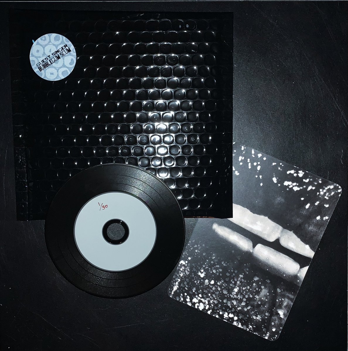 Guest Singer tweet media