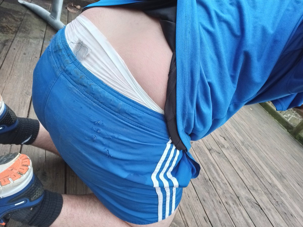 dlmsu2012's tweet photo. #abdl ,#diaper Wet after a run https://t.co/1I3GR3719x