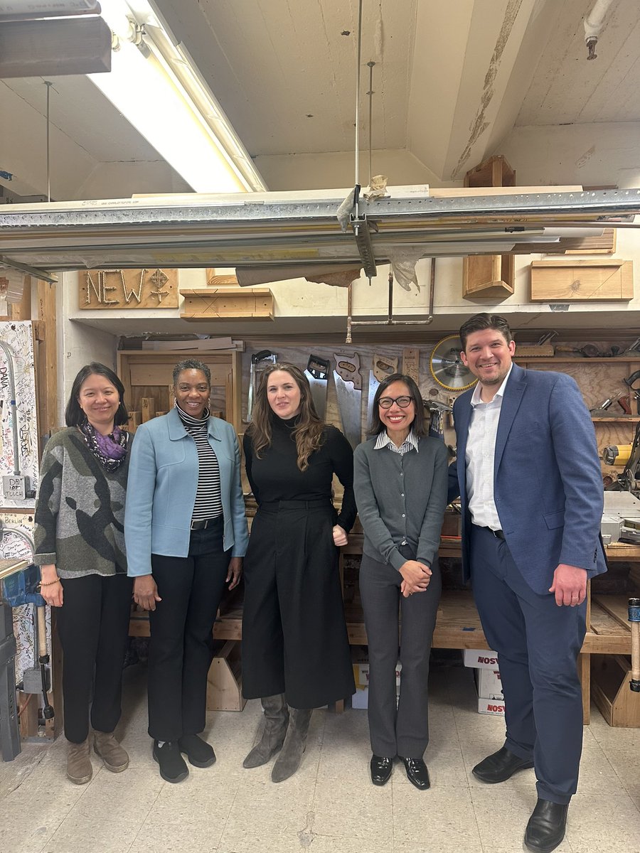 Champlain Hudson Power Express (@chpexpress) on Twitter photo With <a href="/NEWStrongWomen/">Nontraditional Employment for Women</a> executive director Leah Rambo & team at their Chelsea training facility discussing the pre-apprenticeship and services we are supporting through the CHPE Green Economy Fund
#NEWstrongWomen #HardhatHERoes With <a href="/NEWStrongWomen/">Nontraditional Employment for Women</a> executive director Leah Rambo & team at their Chelsea training facility discussing the pre-apprenticeship and services we are supporting through the CHPE Green Economy Fund
#NEWstrongWomen #HardhatHERoes