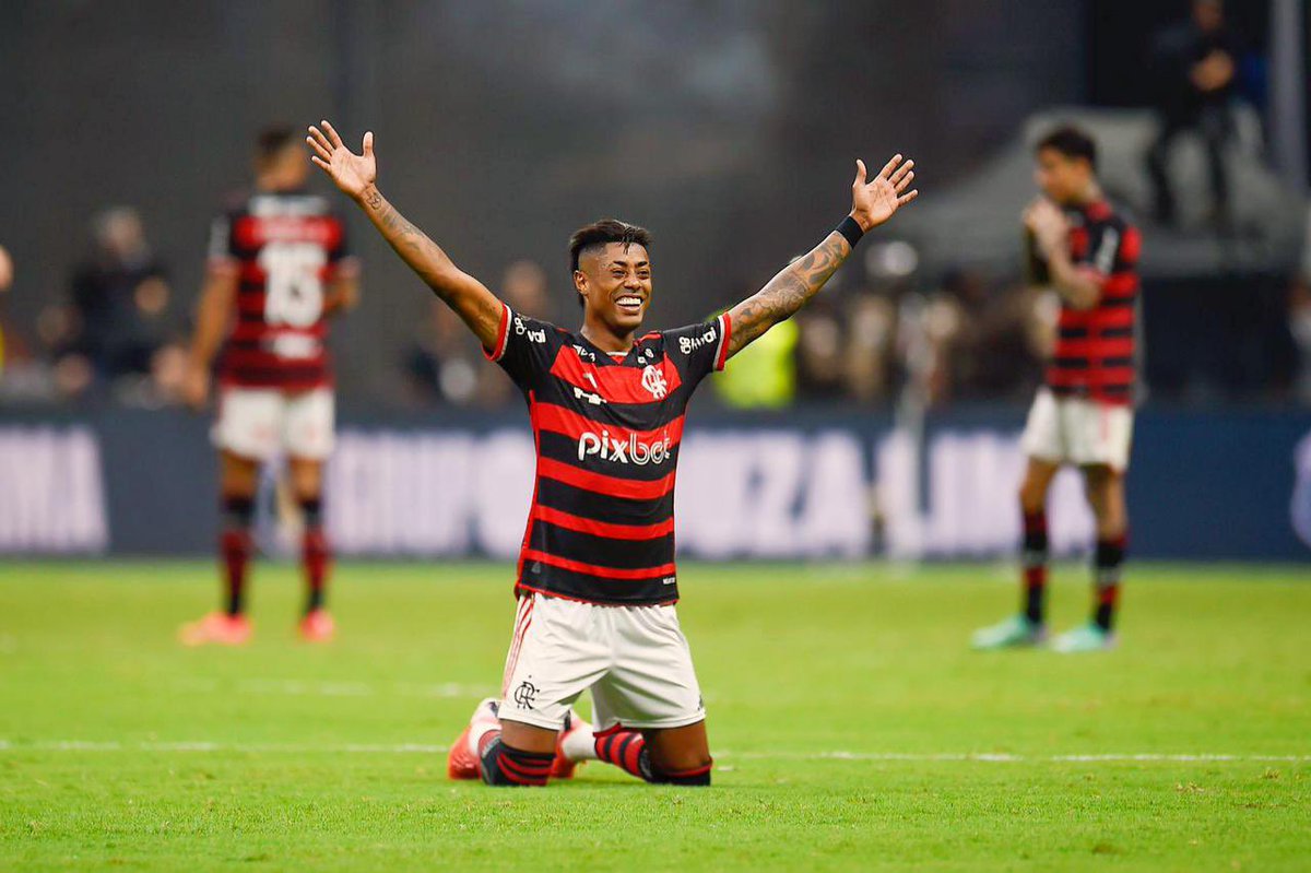 Uma vez Flamengo pra sempre @flamengo, é um prazer vê-lo brilhar e fazer parte dessa linda trajetória de muitas glórias e conquistas.
Parabéns mengão do meu ❤️🖤 1️⃣2️⃣9️⃣