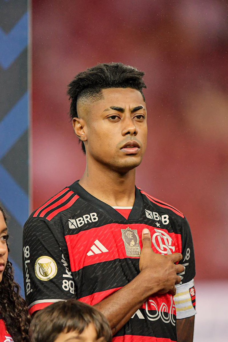 Brunohenrique's tweet photo. Uma vez Flamengo pra sempre @flamengo, é um prazer vê-lo brilhar e fazer parte dessa linda trajetória de muitas glórias e conquistas.
Parabéns mengão do meu ❤️🖤 1️⃣2️⃣9️⃣ https://t.co/I33X8MsaUG