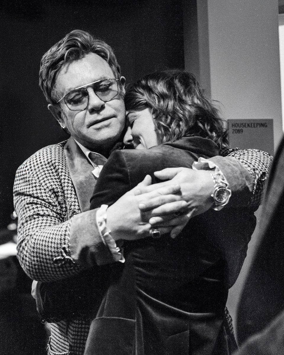 emirecords's tweet image. It's New Music Friday time once again 🙌 
Listen to On Your Radar now.
open.spotify.com/playlist/1G2nt…