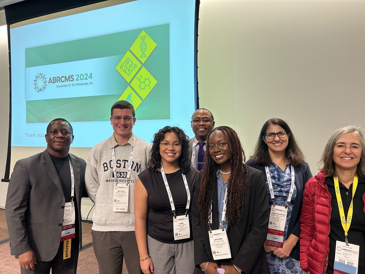 Oral presenters in Computational and Systems Biology with the judges #ABRCMS2024 excellent presentations