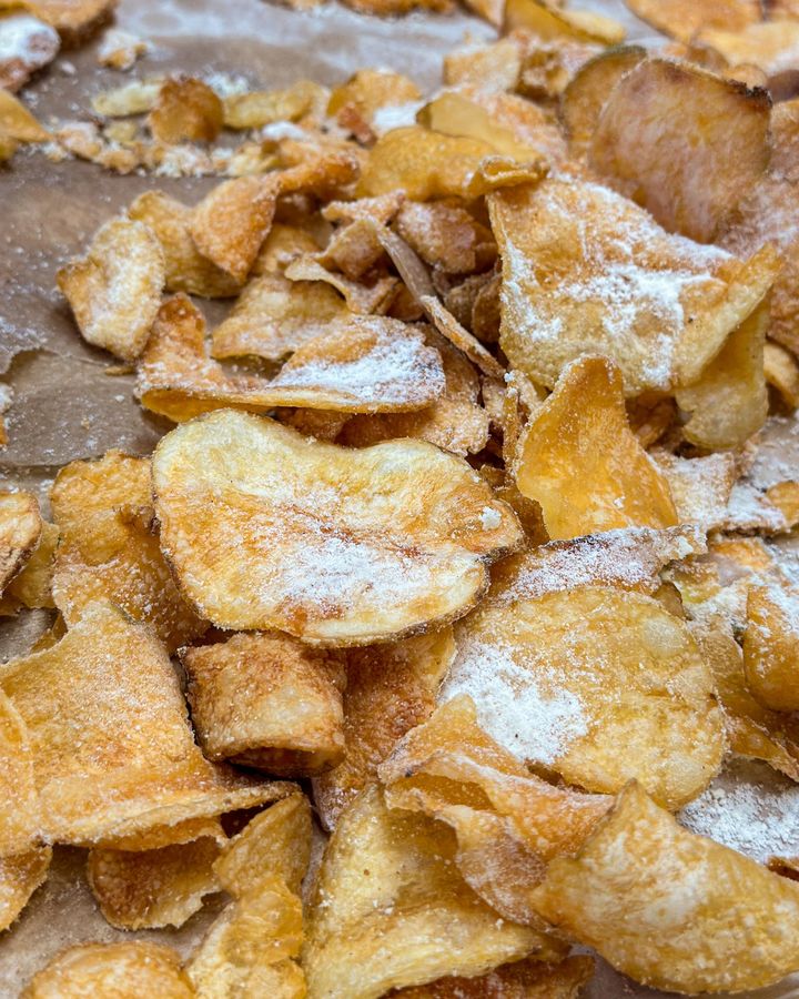 ITBTampa's tweet photo. ๐ฅ Crispy, golden, homemade chips made with love! ๐ฅ
Every bite supports Inside the Box Catering, a social enterprise of @MetroMinistries. Great food + a great cause = the perfect combo! โค๏ธ
๐ Order for your next event today!
#CateringWithHeart #InsideTheBox #FoodWithPurpose https://t.co/2rIg47sEYo