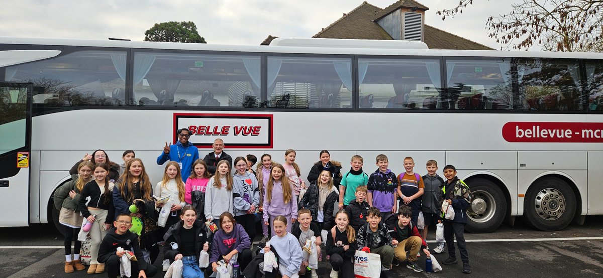 A big thank you from us all to Nabil (PGL guide) and to our coach driver (Paddy).  You have both been amazing!