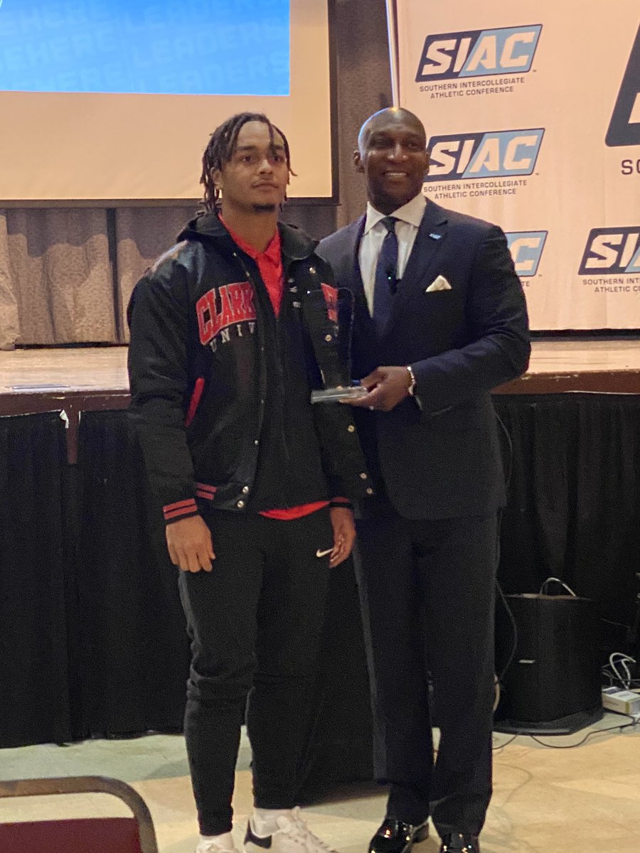 CoachMikeHayde's tweet photo. Back 2 Back Conference Player of the Year in the SIAC #HBCUFootball 

David Wright Changed The Football Trajectory At Two Universities 

#QB1 #AirPanther 🛩️  #BeTheReason 

@CAU_Football @teddyk95 @TheSIAC 
@TBTFootball @tech813coach 

#RecruitFlorida #Recruit813 
#HaydeRecruiting101 #Verified