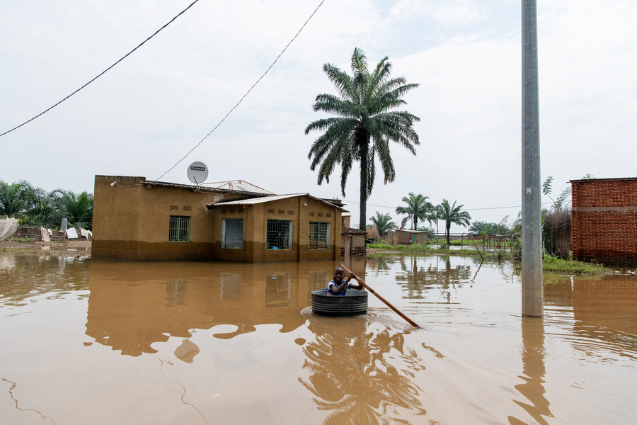DDisplacement's tweet photo. #4 COP29 #KeyMessage: The Fund for Responding to #LossAndDamage should prioritize equitable, safe, and dignified mobility for displaced persons. 🌍 More funding and innovative solutions are needed on the frontlines of the #ClimateCrisis. 🏠
➡️: https://t.co/Kl8oDCdH6i https://t.co/wOcoDGqSxi