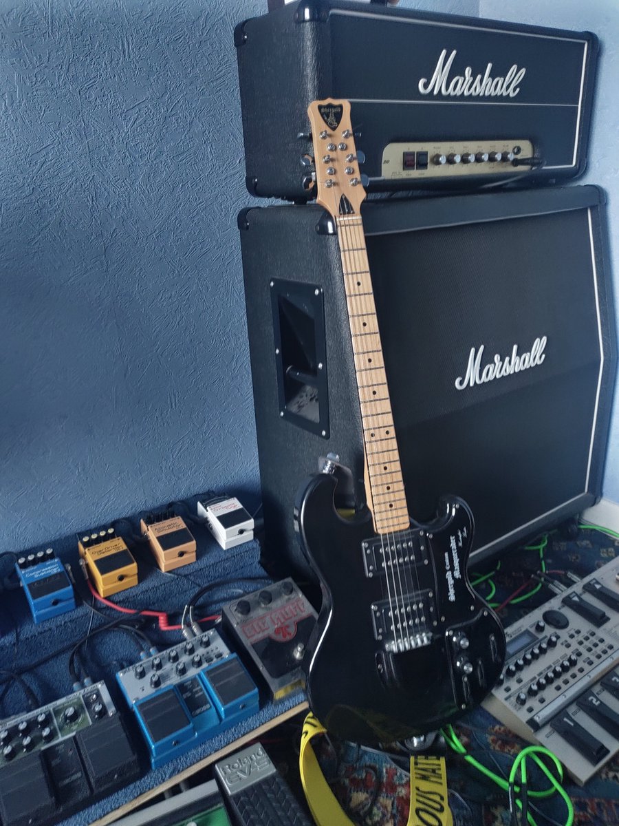 mantonl's tweet photo. @DrGuitar I've owned this one around 46 years... #Shergold @ShergoldGuitars https://t.co/Vq9f3q3aKV