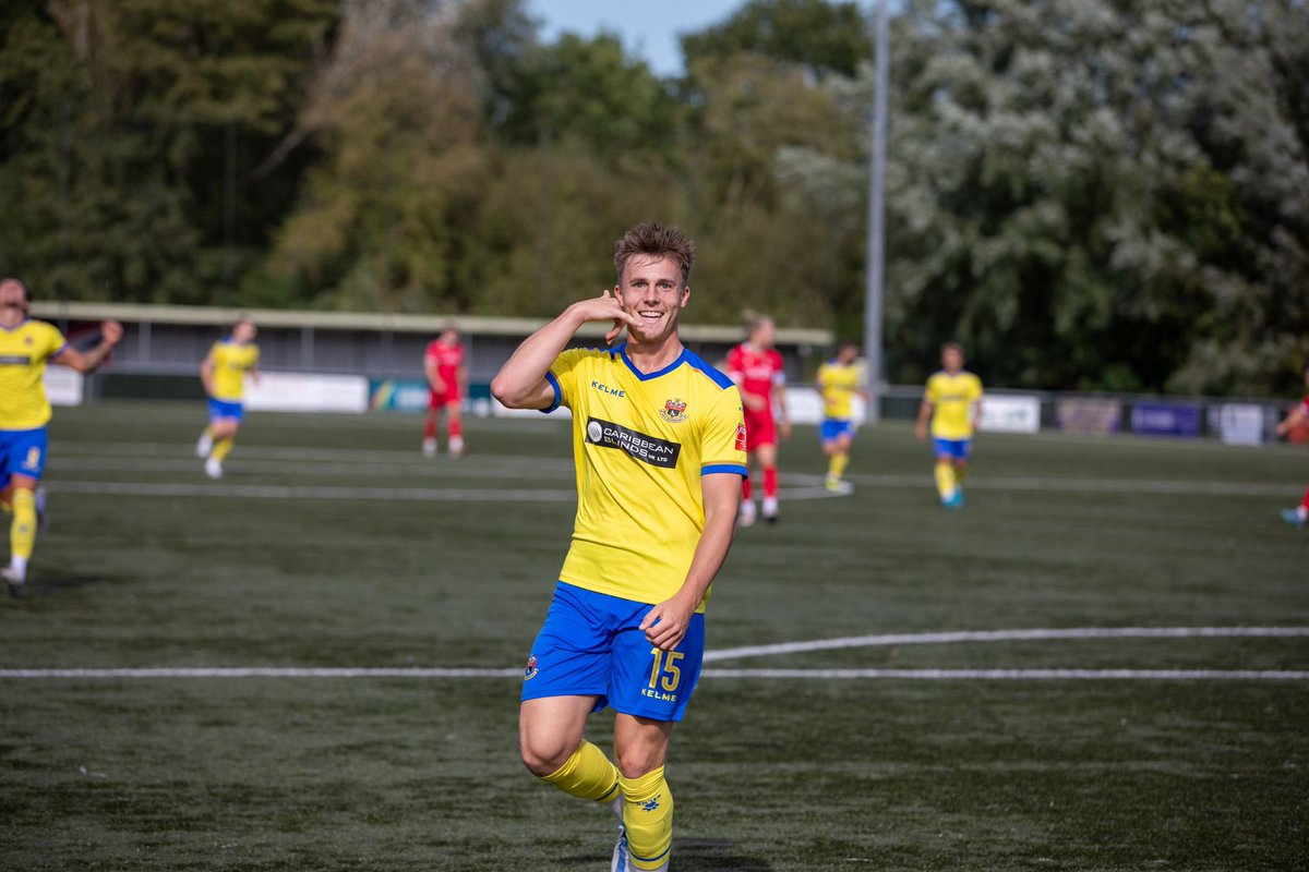 St Ives Town FC tweet media