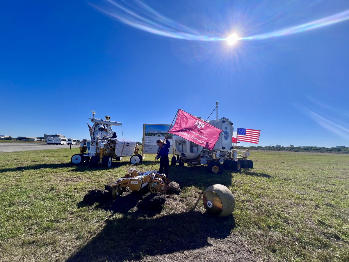 tamusystem's tweet photo. We broke ground today on the Texas A&amp;M Space Institute at @NASA_Johnson. This new $200 million facility positions @TAMU and @TAMUEngineering as national leaders in the growing field of space engineering and will support training for missions and more: https://t.co/SJ7LjYfwB2 https://t.co/Ac6SsQW2qq
