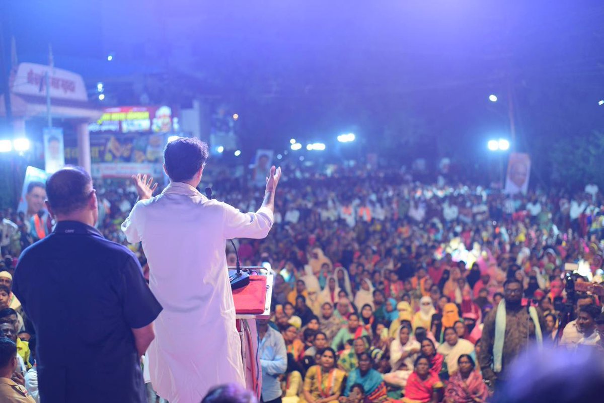 SachinPilot's tweet photo. हर वर्ग को अधिकार और सम्मान,
कांग्रेस के लिए सर्वोपरि
महाराष्ट्र का स्वाभिमान…

जालना विधानसभा से प्रत्याशी @KailashGoranty1 जी के समर्थन में चुनाव प्रचार किया।

📍महाराष्ट्र
 
@kcvenugopalmp @chennithala 
@NANA_PATOLE @INCMaharashtra 
@INCIndia https://t.co/U1vhV9d4CR