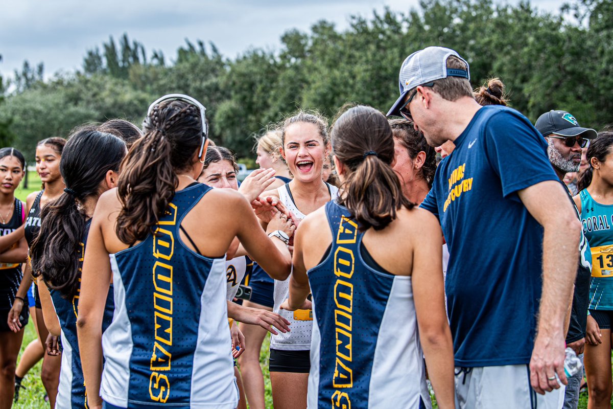 AquinasAthletics tweet media