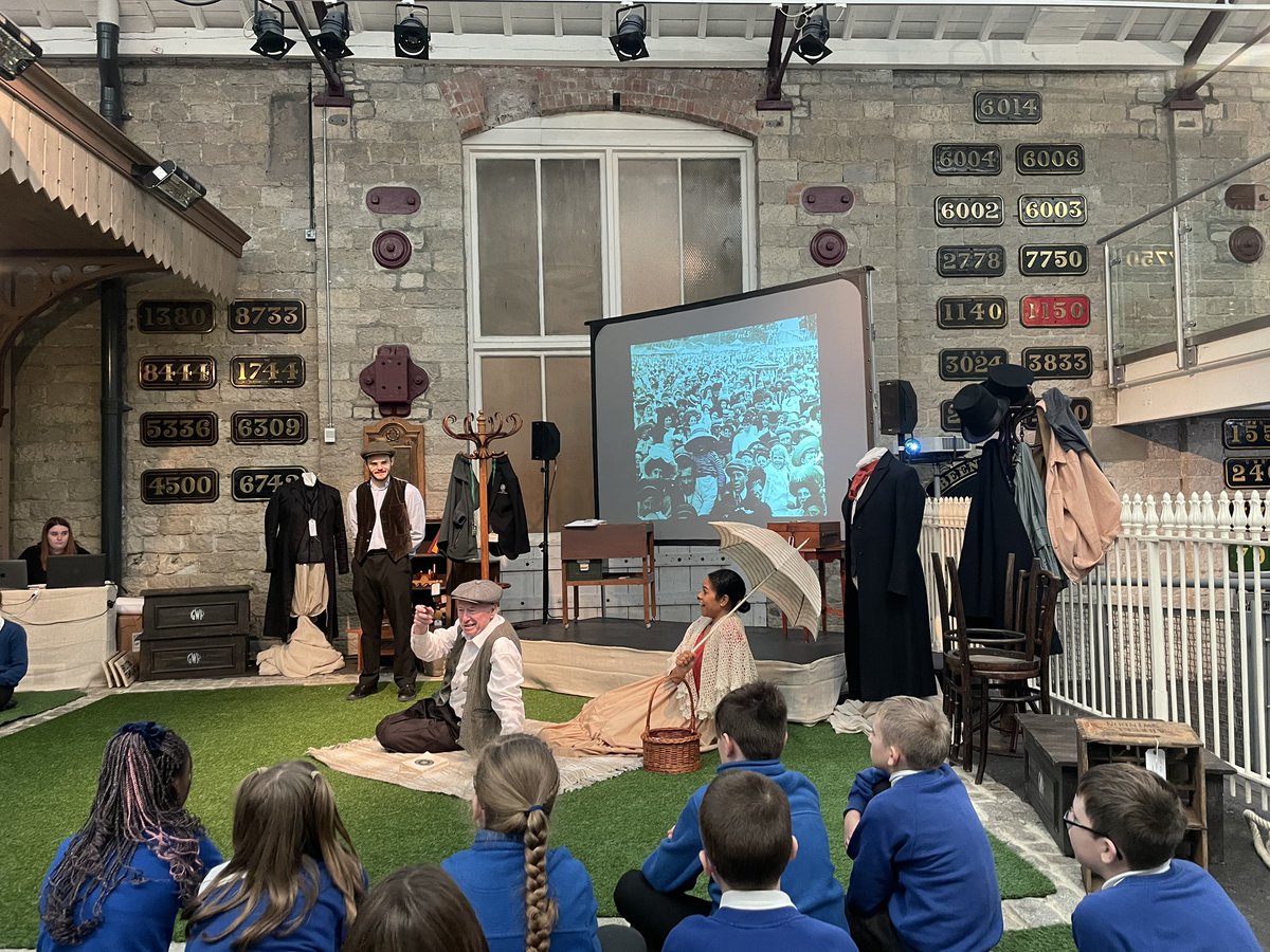 PrimeTheatreUK's tweet photo. Final show Friday! Happy historical hilarious heritage times from a crack team. “The Order of the North Star”. Huge thanks to our brilliant primary schools, partners @steam_museum @SwindonCouncil &amp; funders @GWRHelp @ace_southwest #ChuggaChuggaChug 🚂🙌🏿🙌🏻🙌🏽 https://t.co/eABEtNLA5y