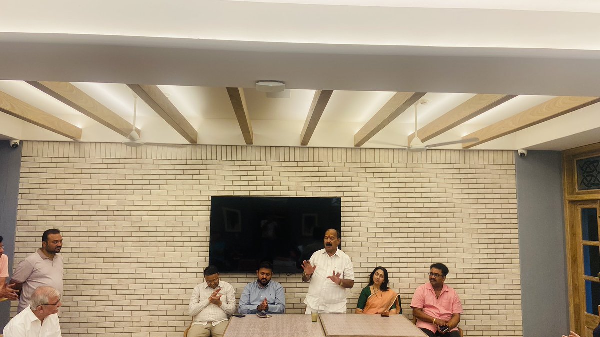 NehalShahBJP's tweet photo. Had an interactive meeting with the residents of Dadar Parsee Colony at Parsi Gymkhana in support of Mahayuti BJP candidate from Wadala Assembly, Shri Kalidas Kolambkar Ji.  

Their firm resolve to cast their vote for Kalidas Ji on Wednesday, 20 November 2024 reflects their gratitude and trust in his visionary leadership.  

#MaharashtraElection2024 #EkHainToSafeHain #Dadar #Wadala 

@KalidasKolambkr