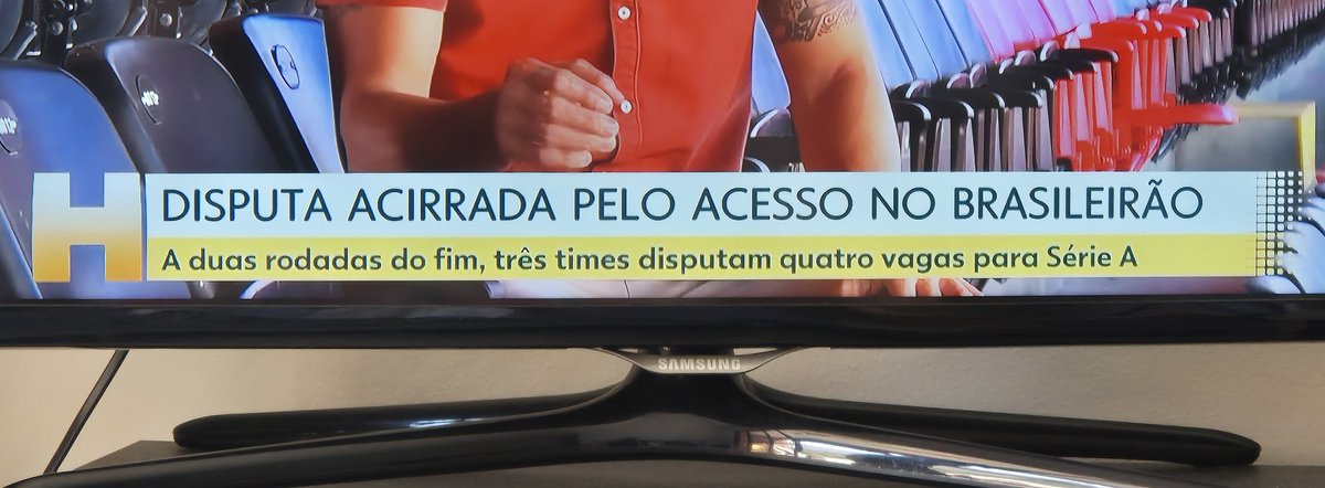 hdallmeyer's tweet photo. não sei vocês, mas pra mim não parece nada acirrado https://t.co/Cz69jzHx5L