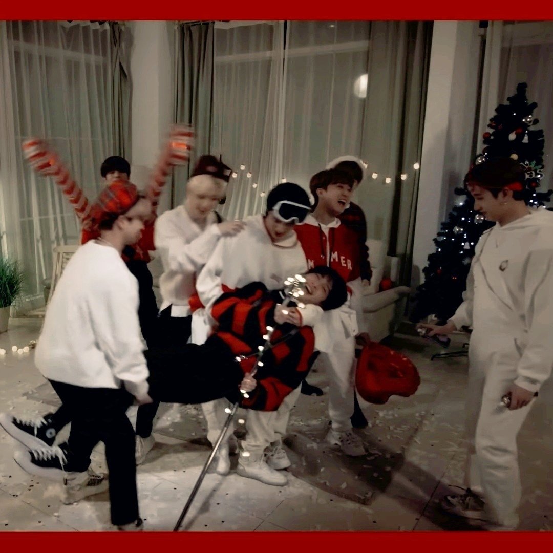 hyunlix_jeongho's tweet photo. Jeongin as a meme 🥲🥰
{#StrayKids #Jeongin #From8 #Meme #Placebo #Christmas } https://t.co/E7sojbRCLl