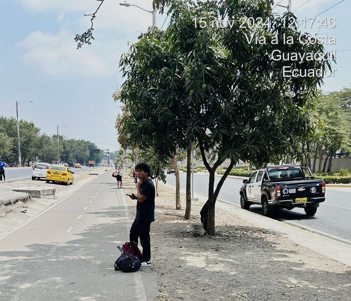 segura_ep's tweet photo. @LrdsAr @EmergenciasEc @JORGE_2O3O @GyeResponde @DASEAlcaldiaGye @alcaldiagye @aquilesalvarez @Ing_Anchundia @FernandCornejoV Estimado usuario, desde Segura EP se coordinó con 👮🏻Agentes de control Municipal la atención de la novedad reportada.
 
#AcciónSegura https://t.co/NlewslzXoW