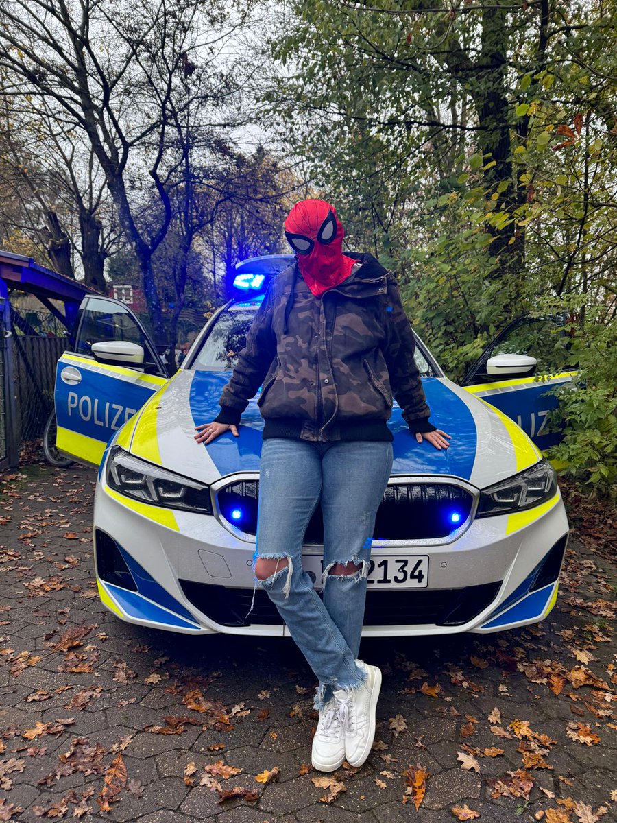 Debora Fleischmann tweet media