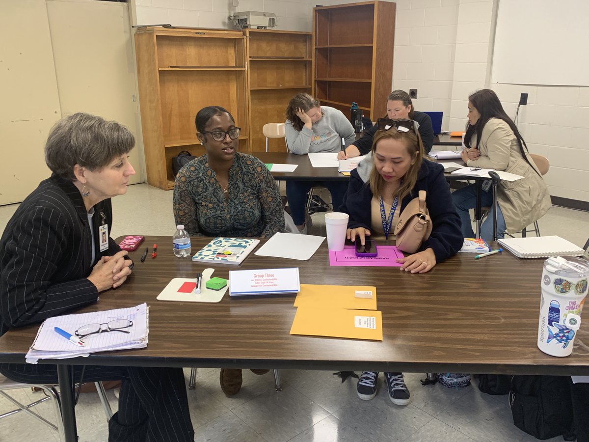GladysJohnson03's tweet photo. Our dedicated P.A.L.S. (Peer Assisted Learning Specialists), Nancy Heil &amp; Sherrie Culbreth w/#CCSProfDev Beginning Teachers' Office are actively engaged with w/their teachers providing insights &amp; strategies for Mastering the Classroom Environment. #LearnGrowThrive https://t.co/B6nTQdZ0Xn