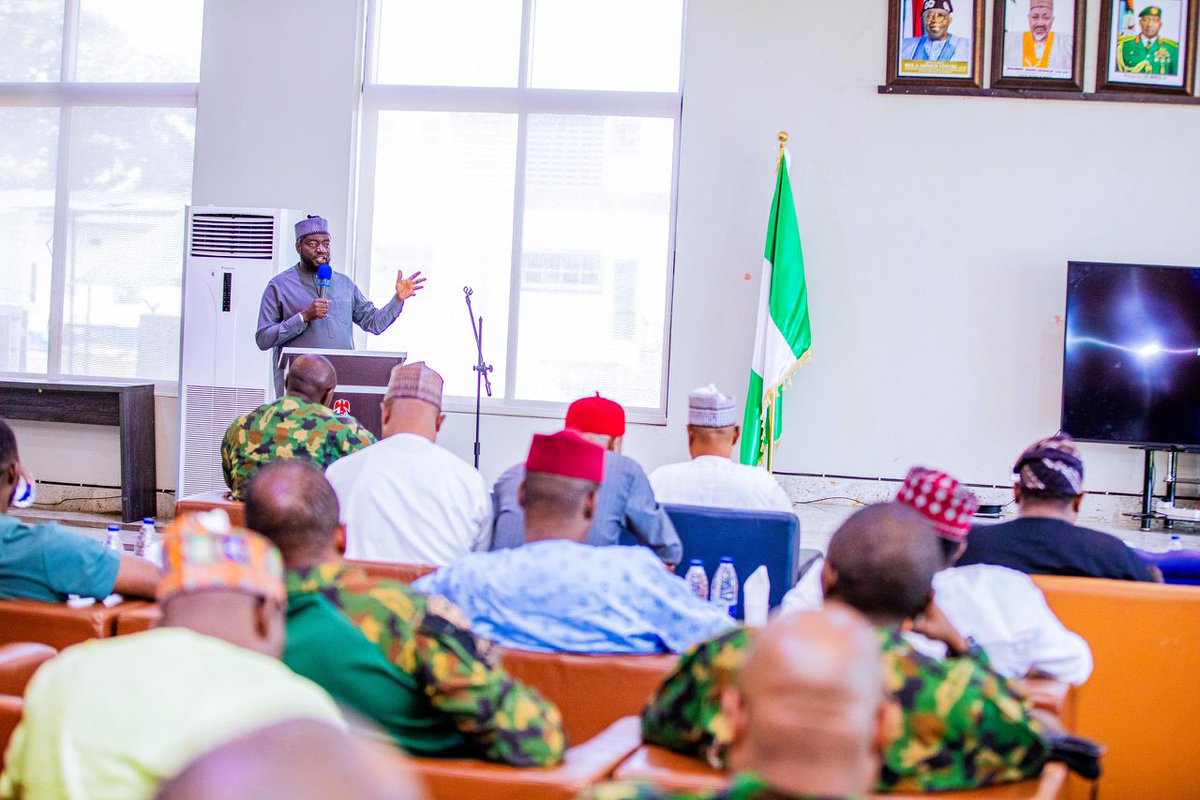 YusufAdamuGagdi's tweet photo. Day 2 of our ongoing oversight at the Western Naval Command Headquarters, Lagos. Today, we visited Navy Town Ojo to inspect ongoing projects, ensuring quality and timely delivery. The Nigerian Navy under our watch will undoubtedly be a pride of the nation. 

In God we trust. https://t.co/A2OnfBRvK0