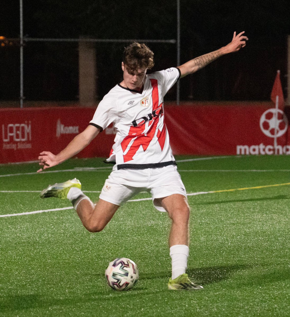 ProElite442's tweet photo. 📢📢 More Amazing News ‼️
The talented Sam Green 🏴󠁧��󠁥󠁮󠁧󠁿 has also joined the Pro Elite family 🔵🟡

Sam is a 6’2” 17 year old box 2 box Centre Midfielder, who has extensive Cat2 and Cat3 academy experience from a young age. 

This lad has an amazing future in football ahead of him and we are delighted to be supporting him 👍🏻💪🏻🔥

Good luck Sam ⚽️⚽️⚽️