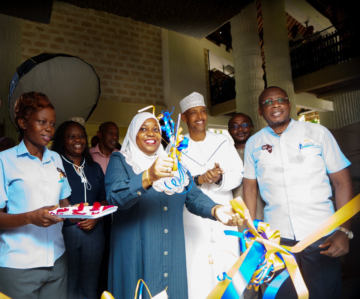 BaobabBeachRnS's tweet photo. And what a day it's been; Her Excellency Fatuma Achani, Governor of Kwale County officially launched our modernised Sea Facing & Garden View rooms. She planted a symbolic Baobab tree to mark the occasion.
#ItsOurBirthday #GoldenJubilee #BaobabBeachResortAt50 #InAWorldofItsOwn https://t.co/z69ZBdt1lv