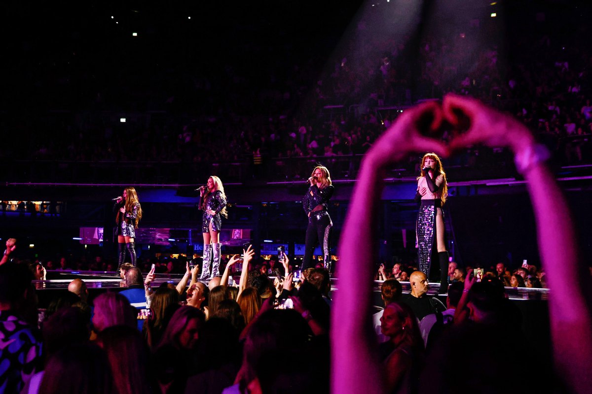 Best Of Girls Aloud tweet media