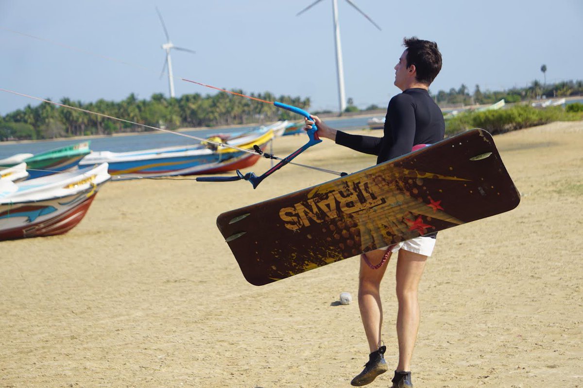 Kitesurfing in kalpitiya sri lanka