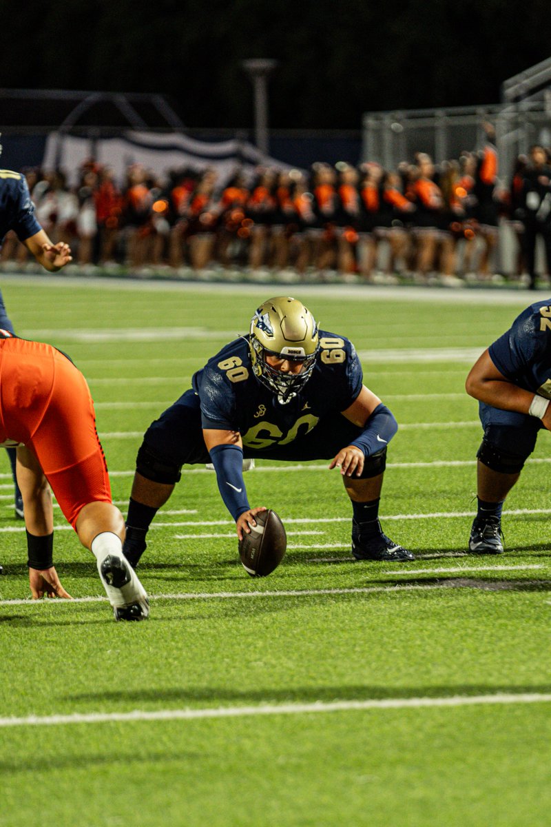 Senior Year Regular Season Highlights OL. Incredibly grateful and blessed for a healthy and amazing season! 

0 Sacks Given up
4.3 GPA
Finished off with 9-1 Record
hudl.com/v/2Qk82h