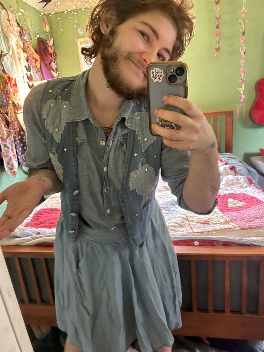 princeadorable's tweet photo. All denim, all day (everyday??) https://t.co/T4s9YZhjl8