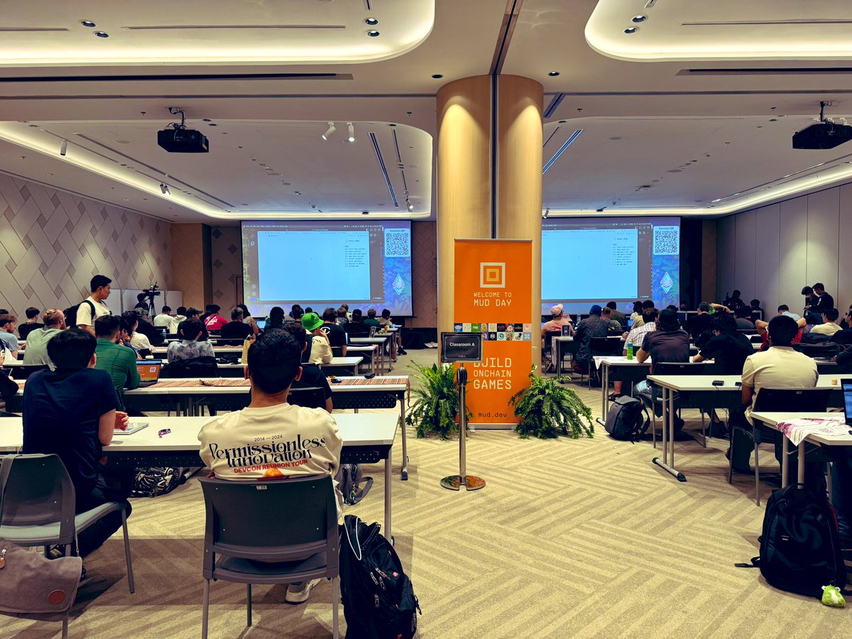 Randylien's tweet photo. Devcon 7 was an incredible experience and probably the best developer conference I have ever attended. It wasn’t just about listening to others; it emphasized discussions and interactions. I highly recommend everyone in the blockchain industry to attend. https://t.co/RiSChijO82