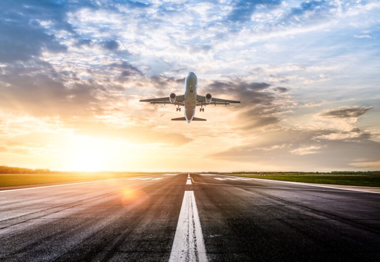 Sustainable Aviation Fuel (SAF) not only integrates seamlessly with existing aircraft and infrastructure, it also has the potential to significantly reduce CO2 emissions. To delve deeper into the benefits of #SAF and its future, check out this article: worldenergy.net/resource/five-…