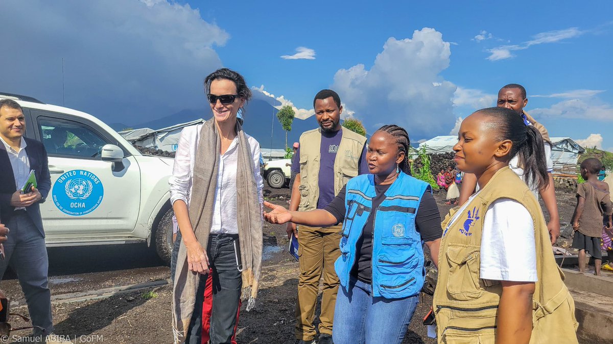PassyMubalama's tweet photo. #AIDPROFEN a reçu la visite de la Coordination des affaires humanitaires des @UN  @UNOCHA, une délégation conduite par Madame Edem, Directrice des opérations et plaidoyer de #OCHA et Mr @Bruno le Marquis, Le Coordonnateur des affaires humanitaire dans le site de Rusayo en #RDC . https://t.co/R0D523LTkc