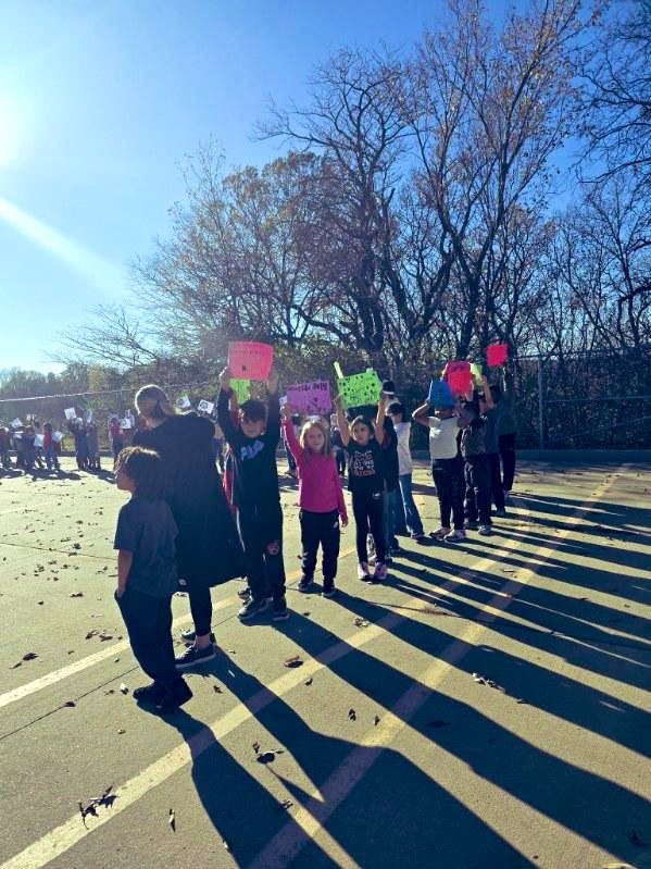 silvercityKCK's tweet photo. Ruby Bridges has made an impact on our STARs β¨ β¨ #RubyBridgesWalktoSchoolDay β¨ We are so appreciative to have our @KCKPSHR and @kckps_esl Multilingual Teams for coming out to walk in unity with us #AllAreWelcome https://t.co/9nzDskgGkd