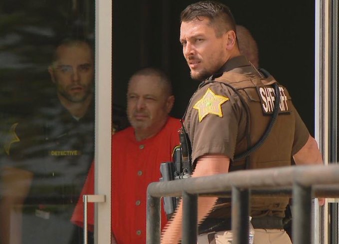 Featherocking's tweet image. How did I miss this?!?!
#DelphiLore
#RichardAllenTrial 
#HottieMcHottie am I RIGHT???