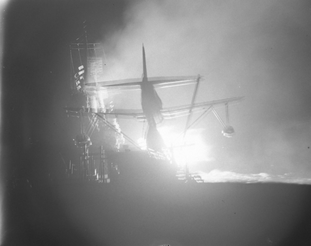 Rich_Ships's tweet photo. @JD_Goff @Rockor_Cos Other night firing pics of #BB56. The last 3 are from LIFE mag photographer Frank Scherschel (possibly his brother Joe Scherschel) https://t.co/LpQNbFbk0y