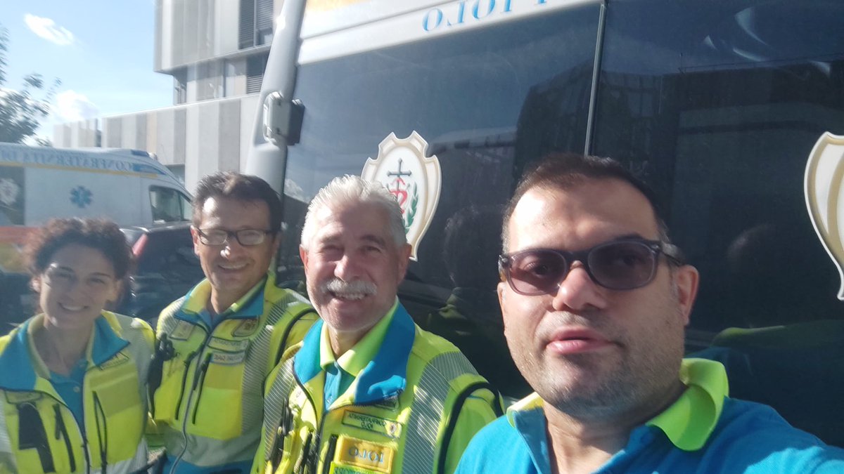 miser_iolo's tweet photo. La bellezza di rendersi utili agli altri💛💙

#volontari #miseiolo #misericordia https://t.co/tbNmmPyHjK